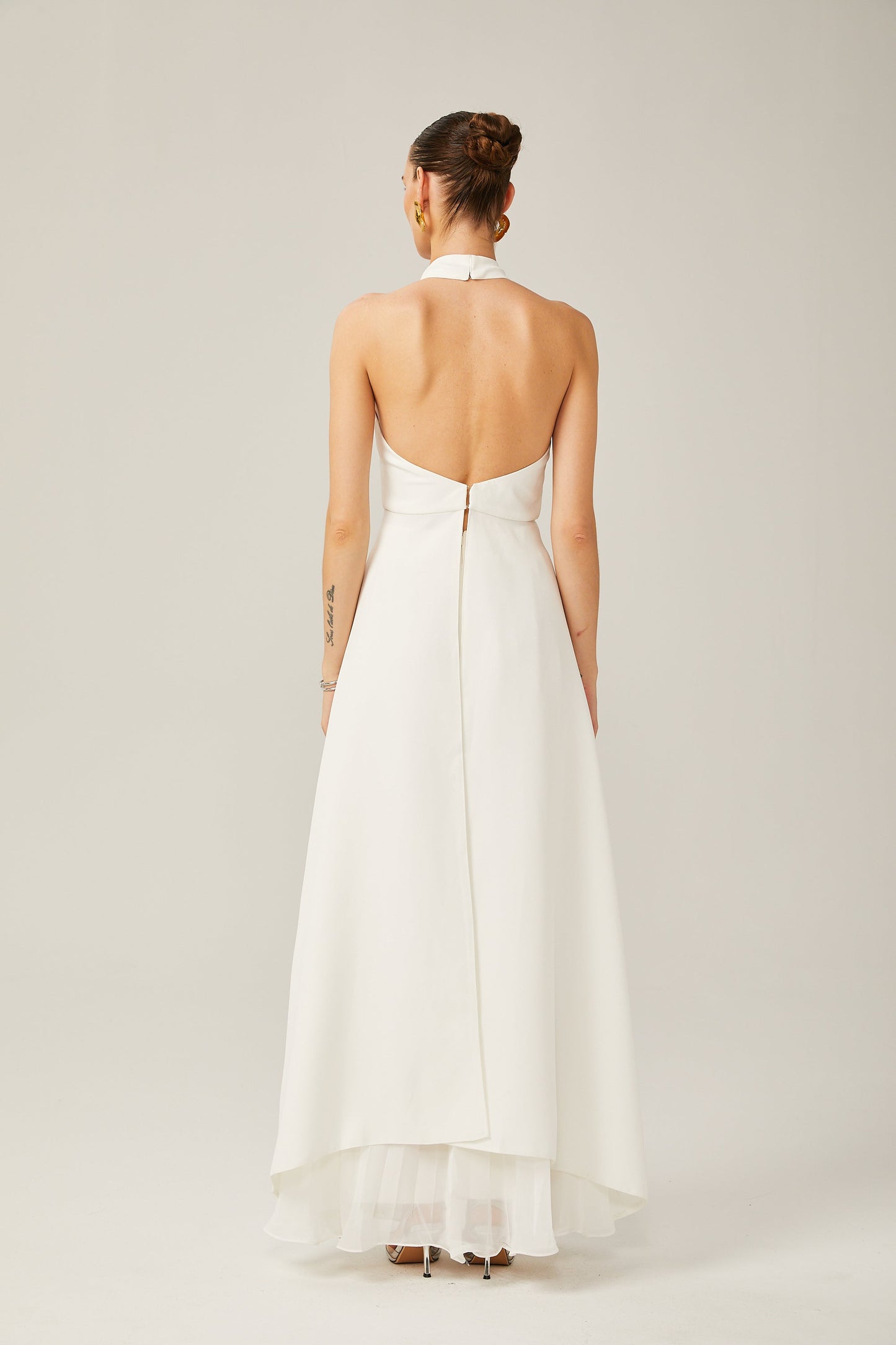 Atenea | Vestido largo con capas espalda abierta