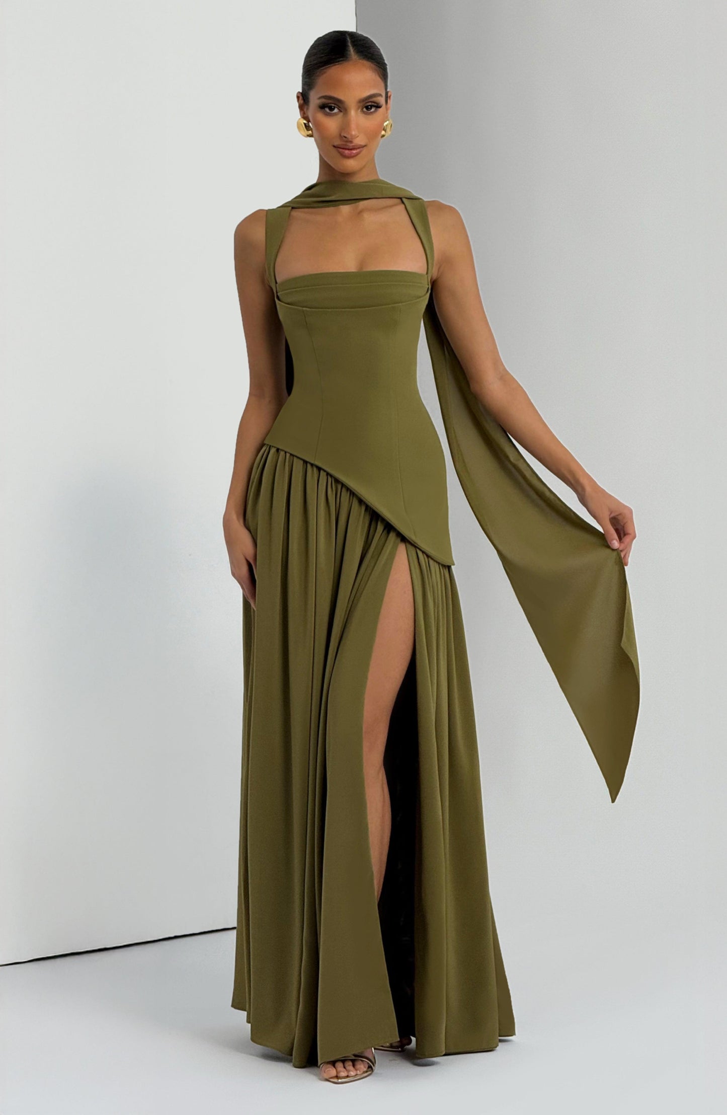 Artemisa | Vestido largo escote cuadrado y abertura lateral
